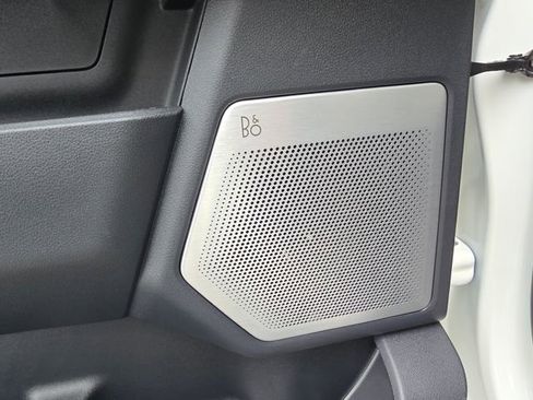 Used 2023 Ford F150 Lightning Platinum image 30