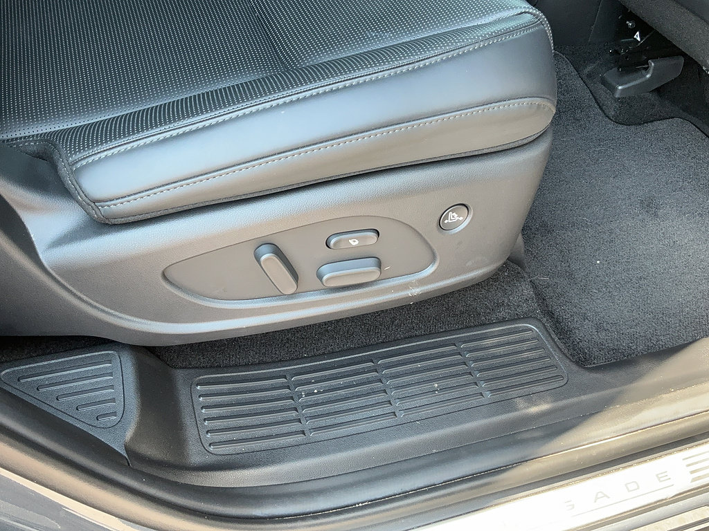 Certified 2026 Hyundai Palisade Calligraphy FWD image 42