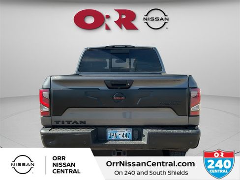 Used 2020 Nissan Titan PRO-4X w/ Pro-4x Convenience Package image 6
