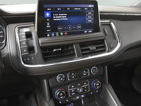 Used 2021 Chevrolet Tahoe LT w/ Luxury Package RWD image 25