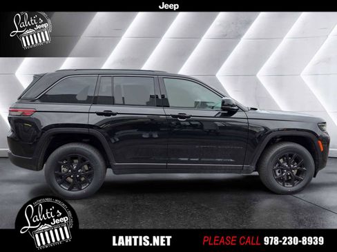 New 2026 Jeep Grand Cherokee Altitude image 6