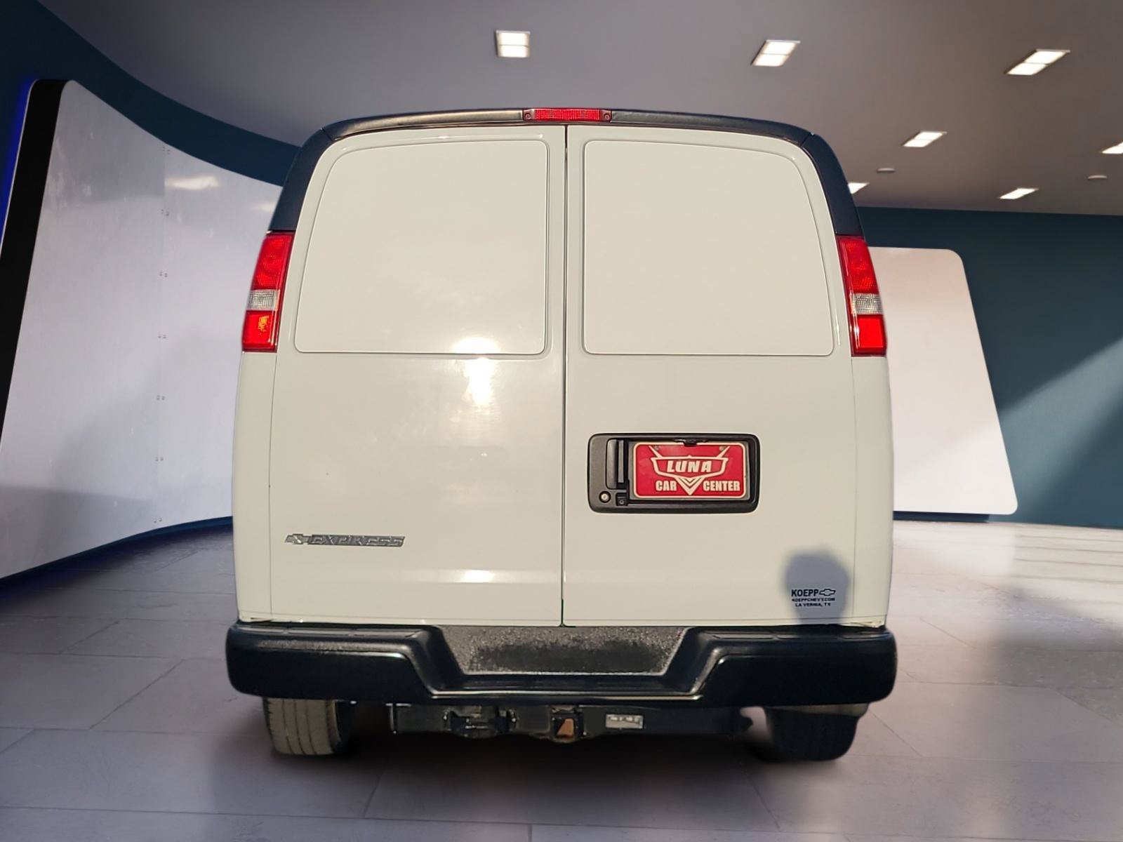 Used 2021 Chevrolet Express 2500 Extended w/ Driver Convenience Package RWD image 4