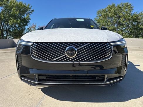 New 2026 Volvo XC90 B5 Plus image 2