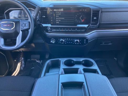 Used 2023 GMC Sierra 1500 Elevation image 11