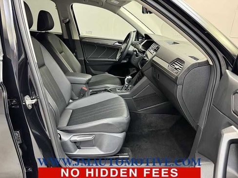 Used 2024 Volkswagen Tiguan SE image 21