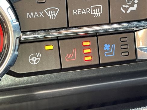 Used 2025 Ford F150 Raptor AWD/4WD image 28