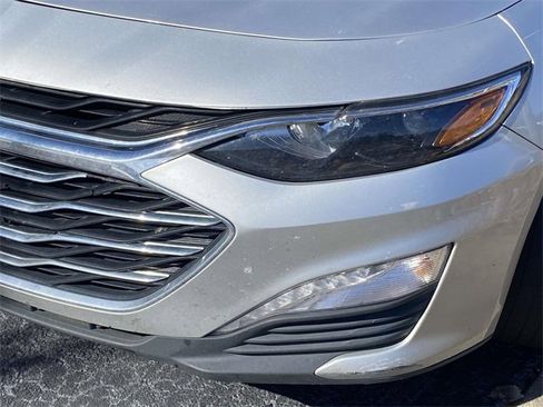 Used 2020 Chevrolet Malibu LT image 4