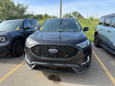 Used 2021 Ford Edge ST w/ Equipment Group 401A AWD/4WD image 2