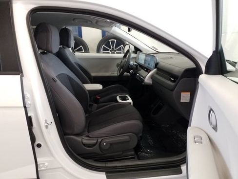 Certified 2024 Hyundai Ioniq 5 SEL RWD image 16
