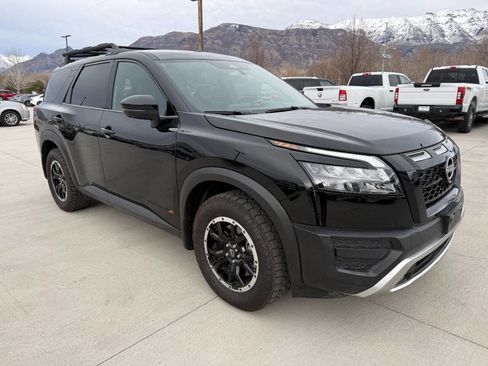 Used 2025 Nissan Pathfinder Rock Creek image 9