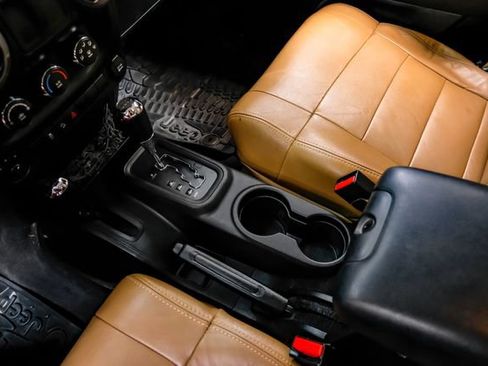 Used 2012 Jeep Wrangler Sport AWD/4WD image 18