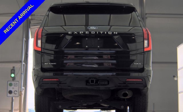 Used 2025 Ford Expedition Max Active AWD/4WD image 18
