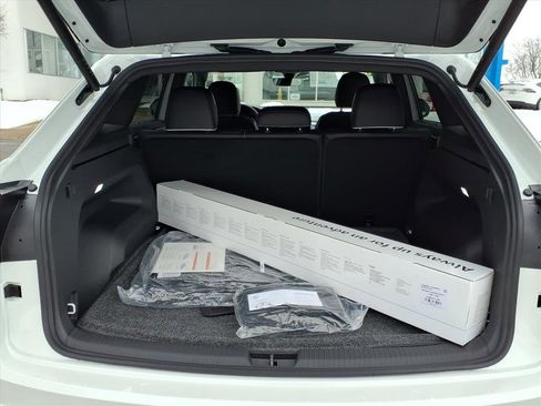 Certified 2023 Chevrolet Tahoe Premier w/ Premium Package image 21