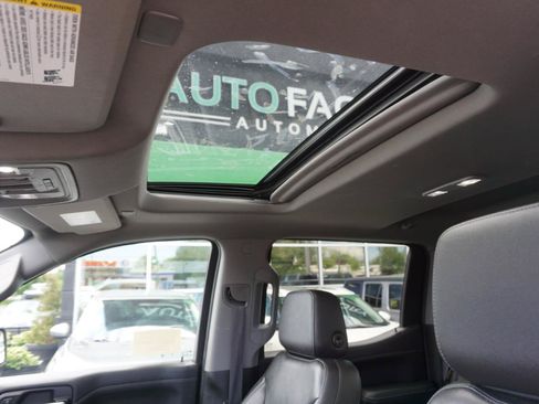 Used 2020 GMC Sierra 1500 SLT w/ SLT Premium Package AWD/4WD image 32