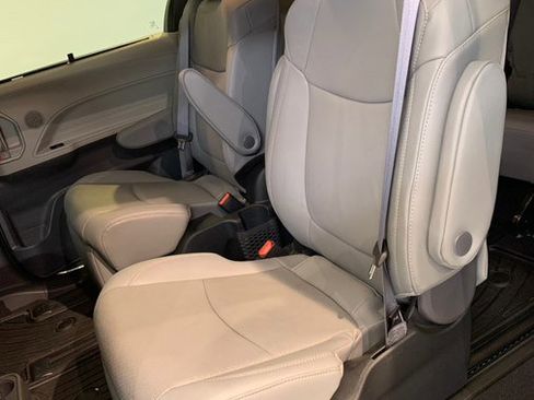 Used 2023 Toyota Sienna Limited w/ Protection Package (TMS) image 52