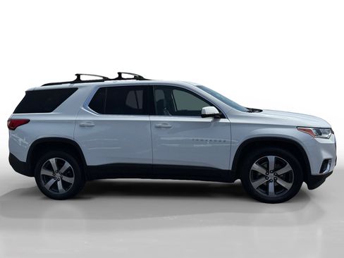 Used 2019 Chevrolet Traverse LT w/ LT Premium Package AWD/4WD image 6