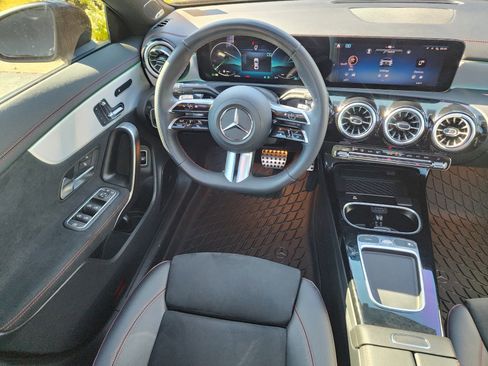 Used 2025 Mercedes-Benz CLA 250 image 20