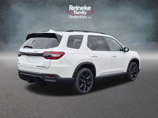 New 2026 Honda Pilot Black Edition image 5