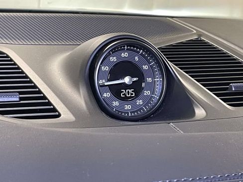 Certified 2025 Porsche Cayenne Coupe AWD/4WD image 27