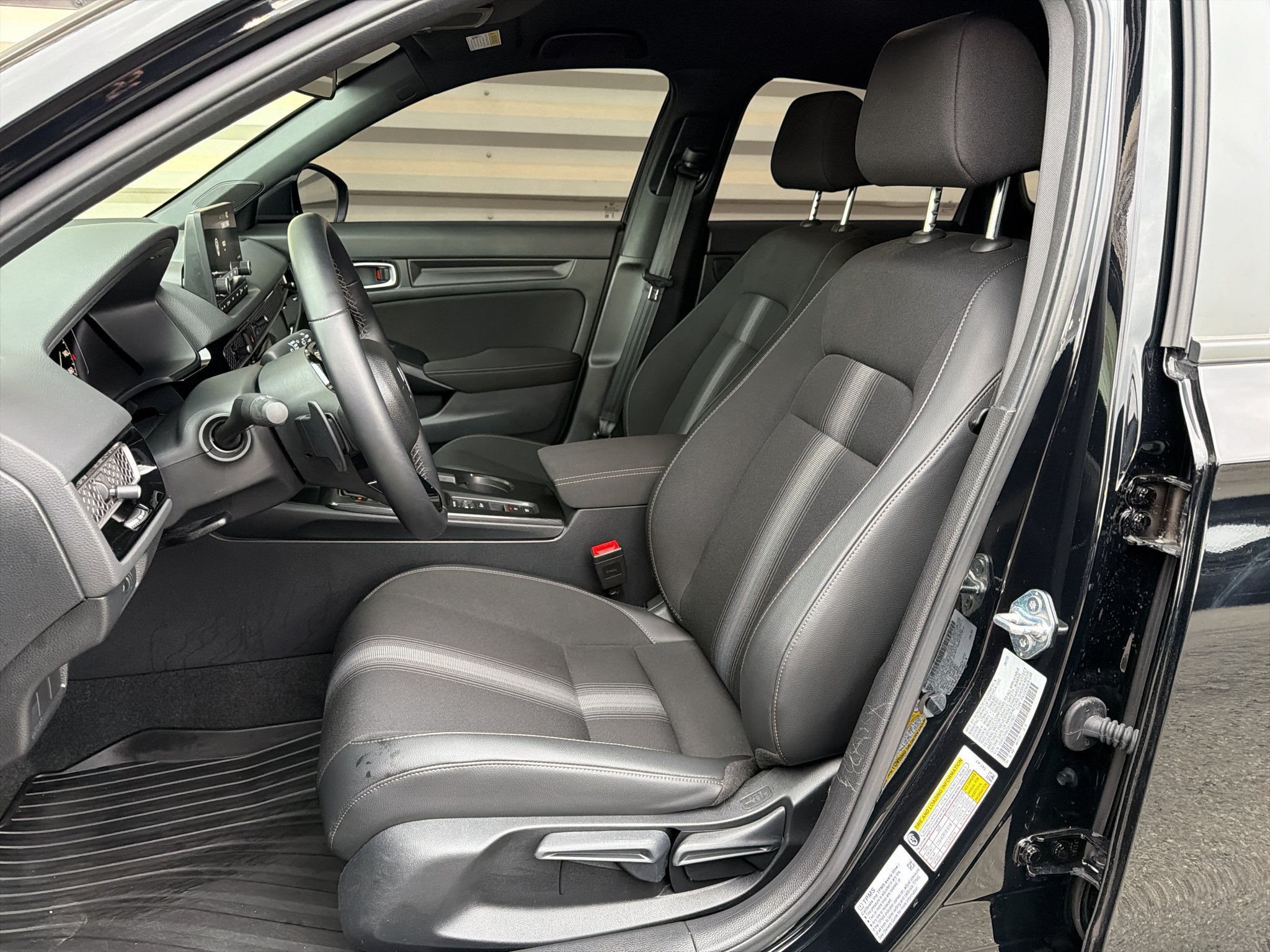 Used 2025 Honda Civic Sport image 10