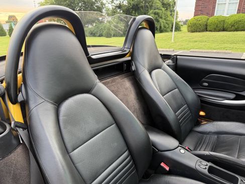Used 2002 Porsche Boxster S RWD image 21