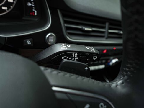 Used 2019 Audi Q7 3.0T Premium Plus AWD/4WD image 32