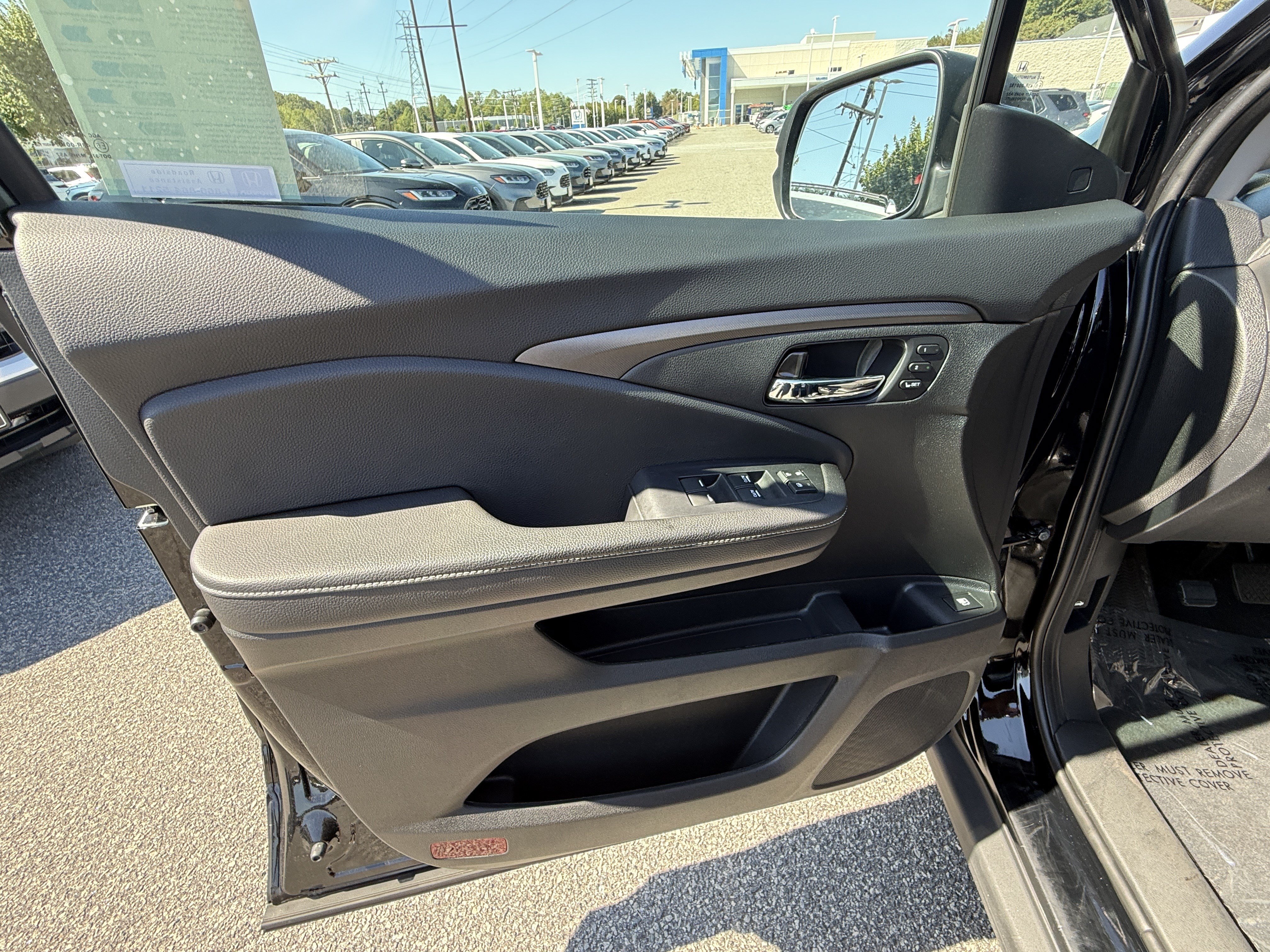 Certified 2025 Honda Ridgeline RTL image 15
