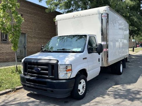 Used 2021 Ford E-350 and Econoline 350 Super Duty w/ Power Windows & Locks Group RWD image 2