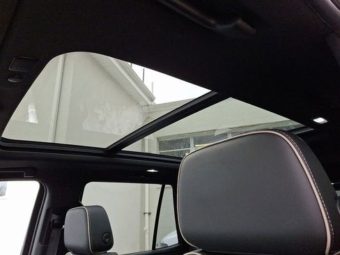 Used 2023 Chevrolet Tahoe Premier image 15