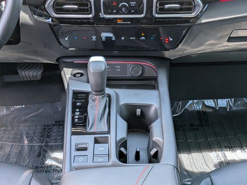 Used 2026 Nissan Sentra SR w/ SR Premium Package FWD image 20