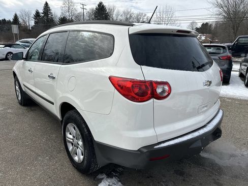 Used 2012 Chevrolet Traverse LS image 4