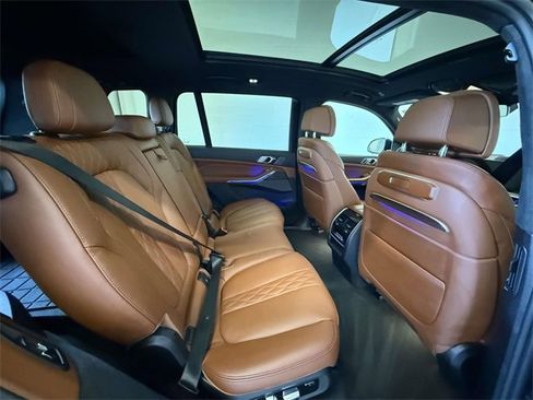 Used 2023 BMW X7 xDrive40i w/ M Sport Package image 16