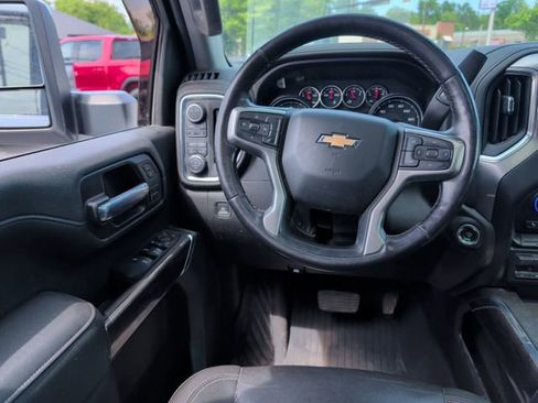 Used 2022 Chevrolet Silverado 2500 LTZ AWD/4WD image 3