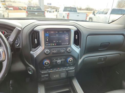 Used 2021 Chevrolet Silverado 1500 LT Trail Boss w/ Convenience Package II image 37