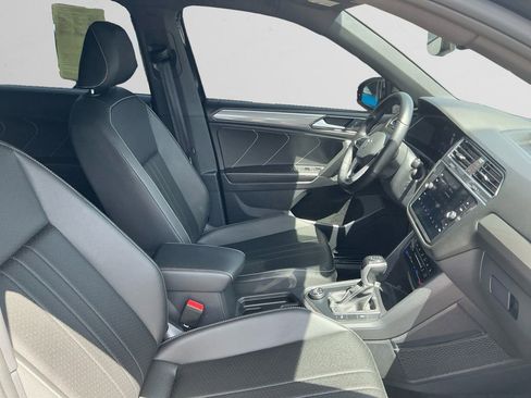 Used 2023 Volkswagen Tiguan SE R-Line AWD/4WD image 15