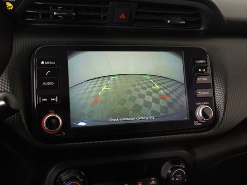 Used 2022 Nissan Kicks SV image 6