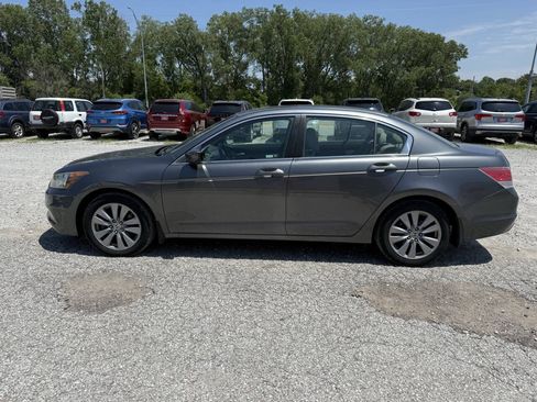 Used 2011 Honda Accord EX-L image 6