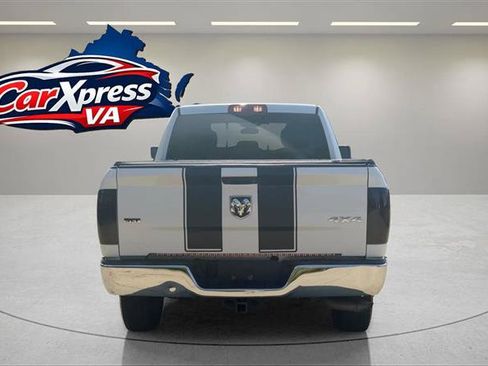 Used 2017 RAM 1500 Classic SLT AWD/4WD image 7