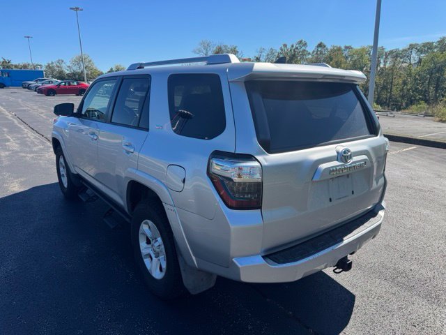 Used 2016 Toyota 4Runner SR5 AWD/4WD image 5