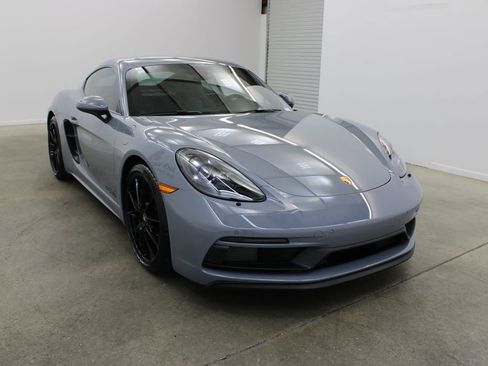 Certified 2025 Porsche 718 Cayman GTS image 9