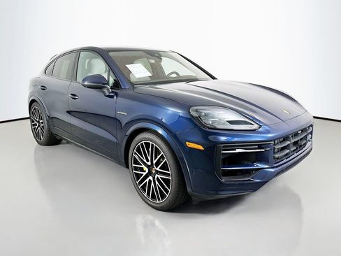 Used 2025 Porsche Cayenne S AWD/4WD image 7
