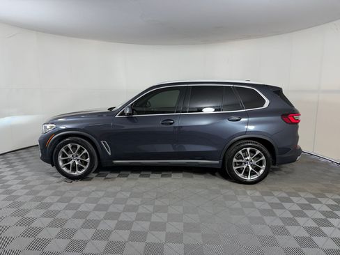 Used 2021 BMW X5 sDrive40i w/ Premium Package RWD image 2
