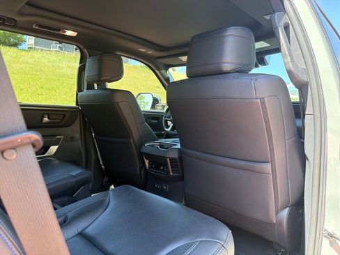 Used 2026 Toyota Sequoia Platinum AWD/4WD image 34