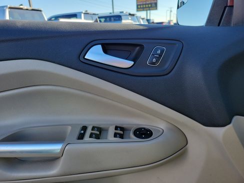 Used 2018 Ford Escape SE image 17