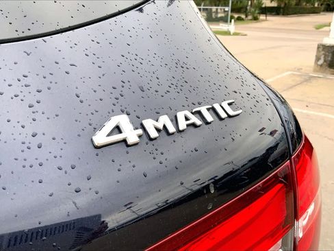 Used 2019 Mercedes-Benz GLC 350e 4MATIC w/ Premium Package image 9