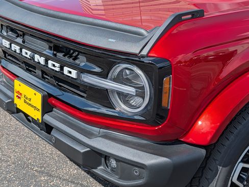 Used 2024 Ford Bronco Outer Banks AWD/4WD image 16