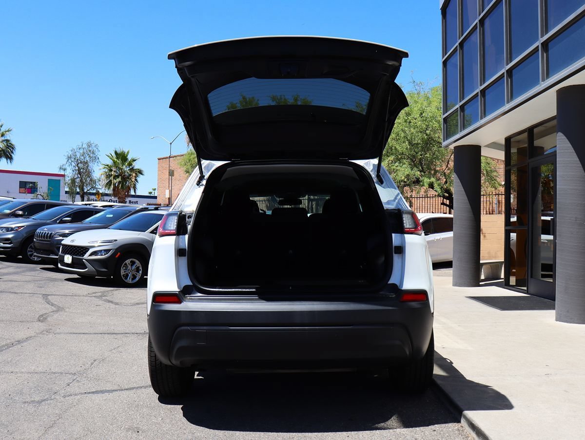 Used 2020 Jeep Cherokee Latitude FWD image 22
