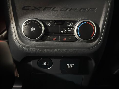 Used 2025 Ford Explorer ST image 13