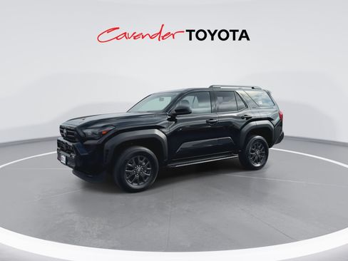 Certified 2025 Toyota 4Runner SR5 AWD/4WD image 4