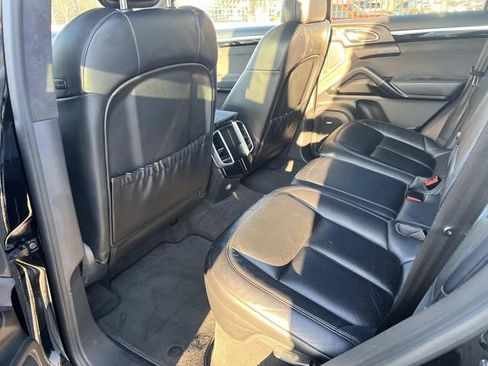 Used 2016 Porsche Cayenne GTS image 15